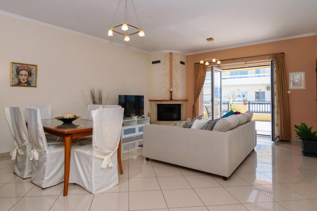 Penthouse In Quiet Neighborhood Near Sandy Khania
